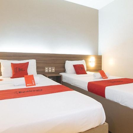 Reddoorz At V Plaza Hotel Manila Eksteriør bilde