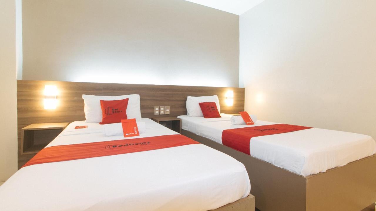 Reddoorz At V Plaza Hotel Manila Eksteriør bilde