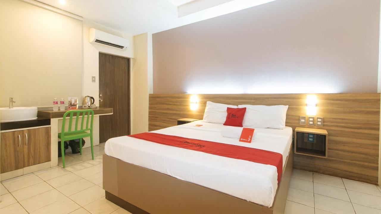 Reddoorz At V Plaza Hotel Manila Eksteriør bilde